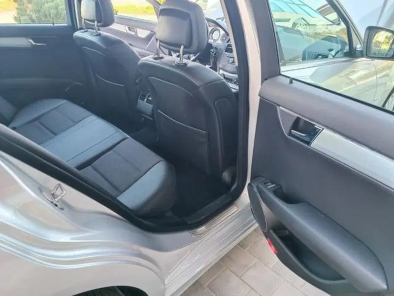 Mercedes-Benz Classe C usata a Pisa (11)