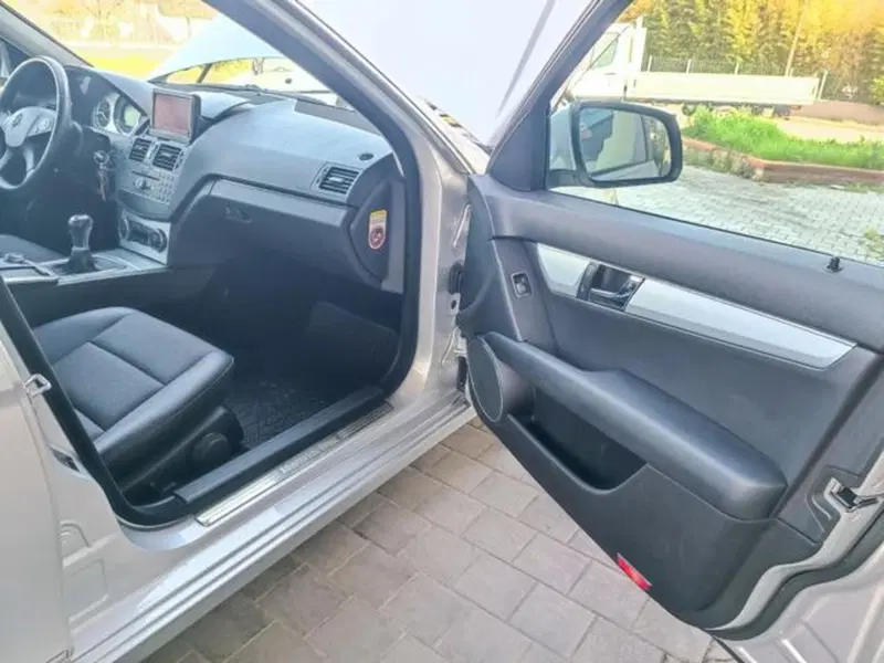 Mercedes-Benz Classe C usata a Pisa (14)