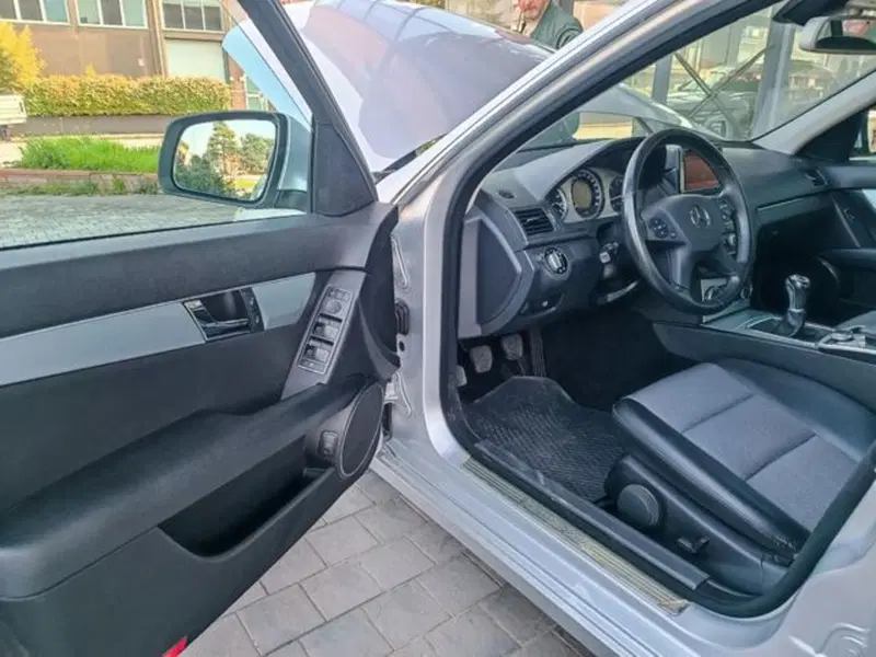 Mercedes-Benz Classe C usata a Pisa (7)