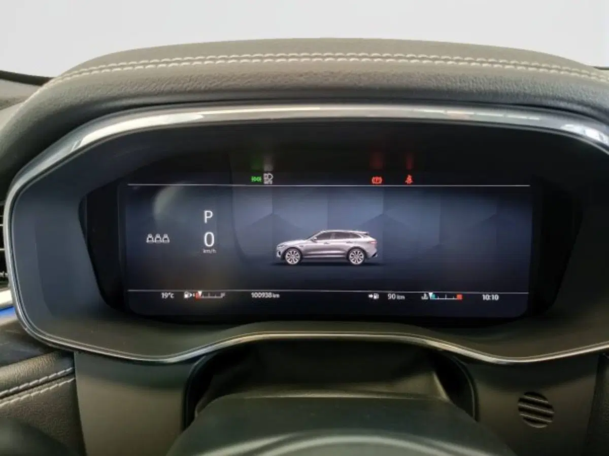 Jaguar F-Pace usata a Teramo (12)