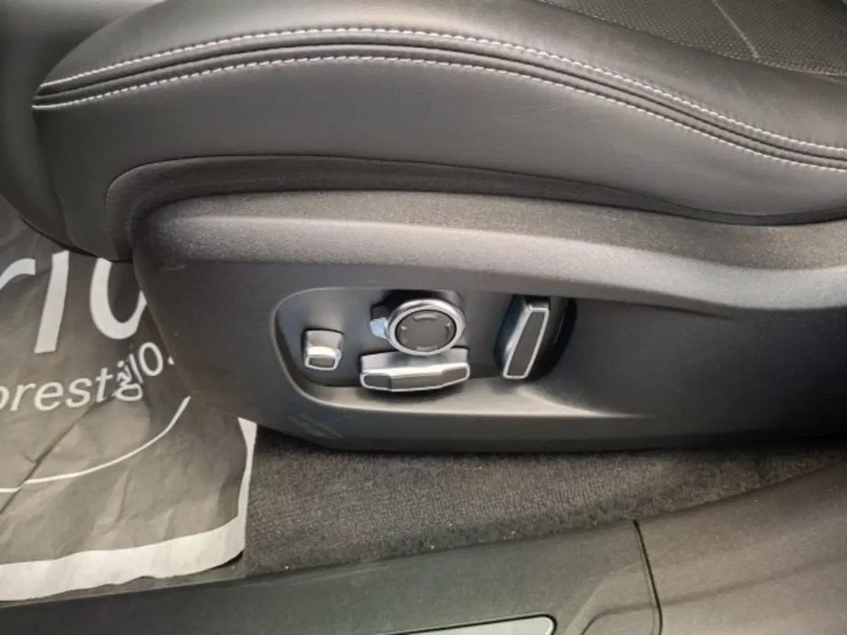 Jaguar F-Pace usata a Teramo (18)