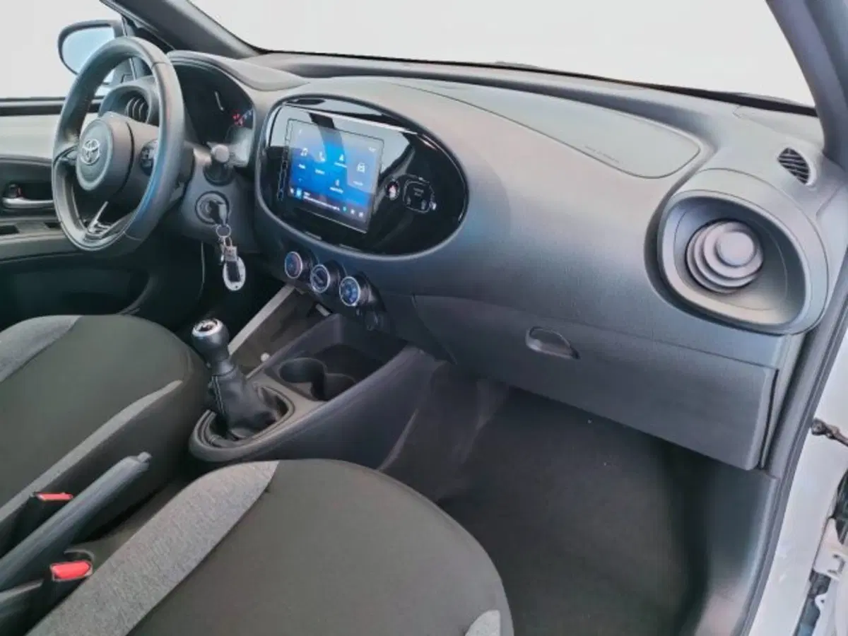 Toyota Aygo X usata a Teramo (12)