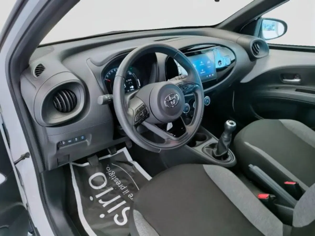 Toyota Aygo X usata a Teramo (13)