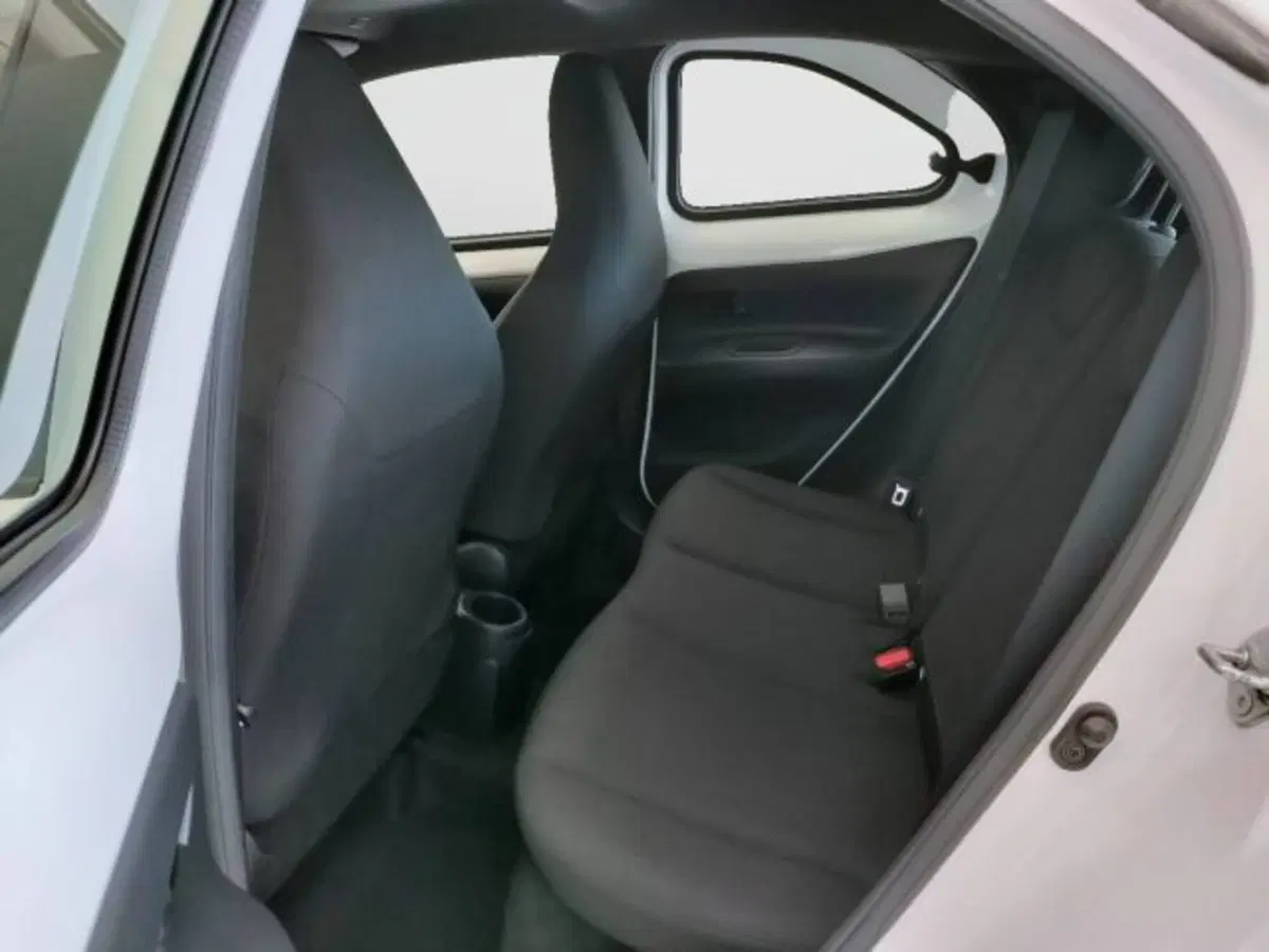 Toyota Aygo X usata a Teramo (15)