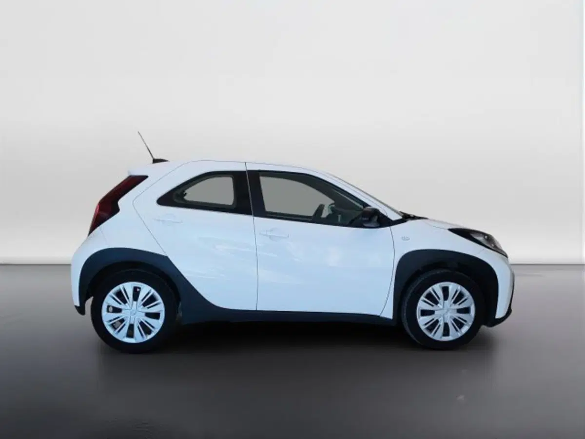 Toyota Aygo X usata a Teramo (4)