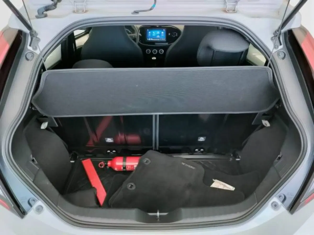 Toyota Aygo X usata a Teramo (9)