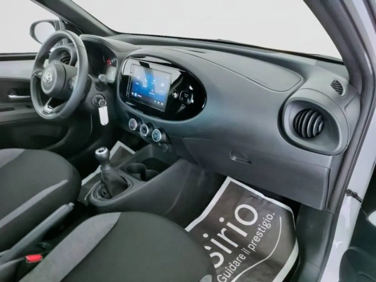 Toyota Aygo X usata a Teramo (11)