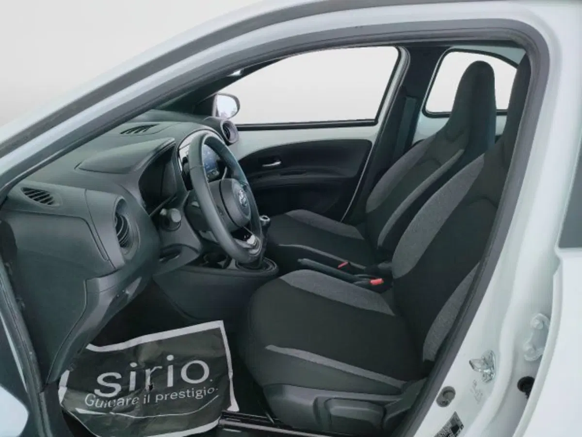 Toyota Aygo X usata a Teramo (15)