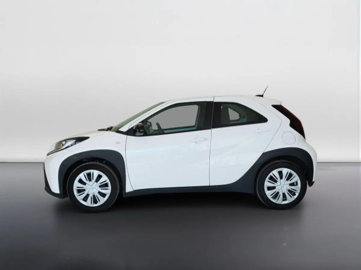 Toyota Aygo X usata a Teramo (8)