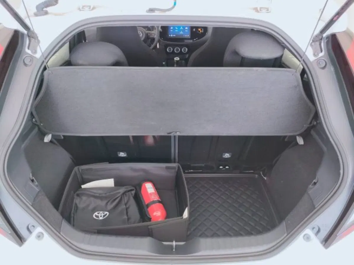 Toyota Aygo X usata a Teramo (9)