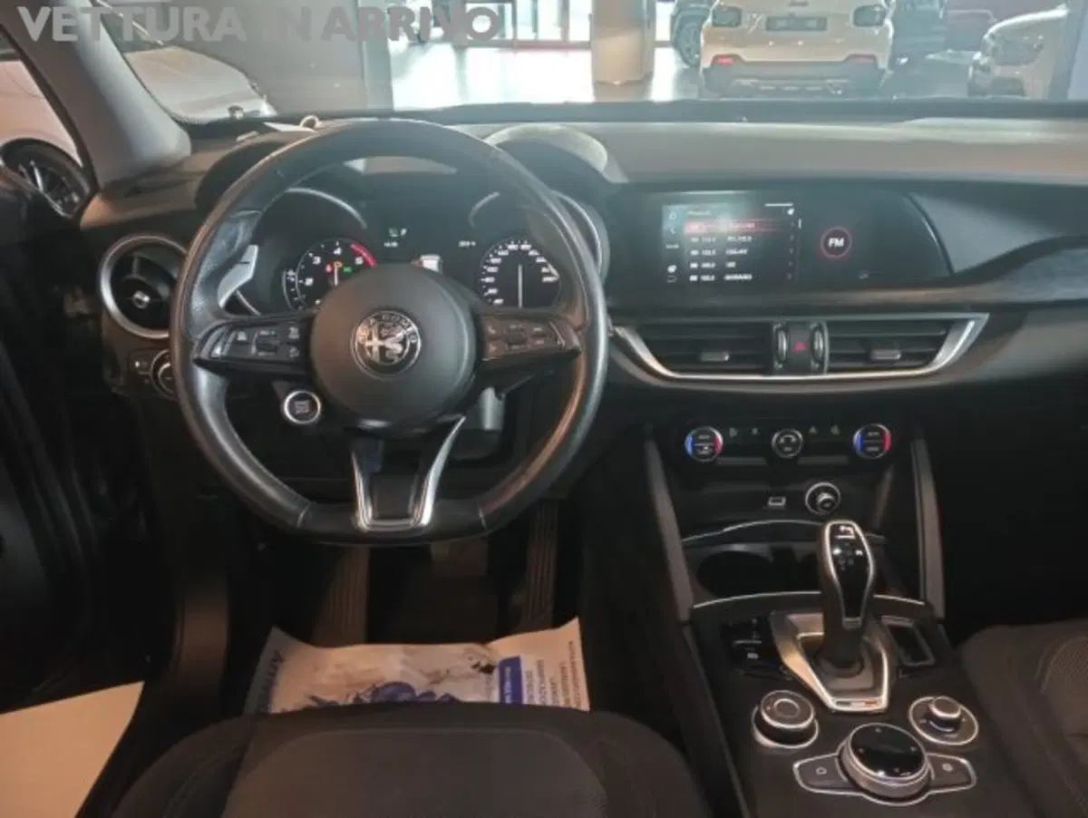Alfa Romeo Stelvio usata a Modena (10)