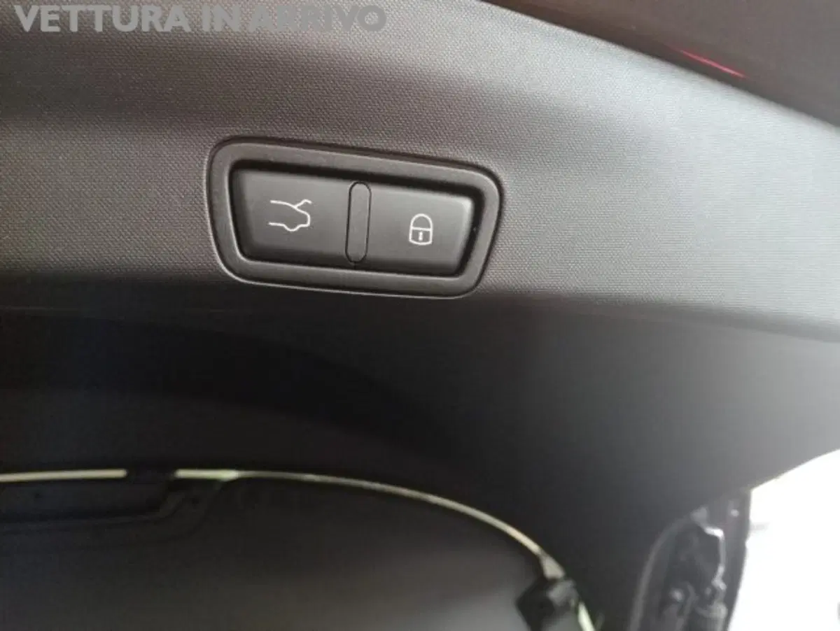Alfa Romeo Stelvio usata a Modena (11)