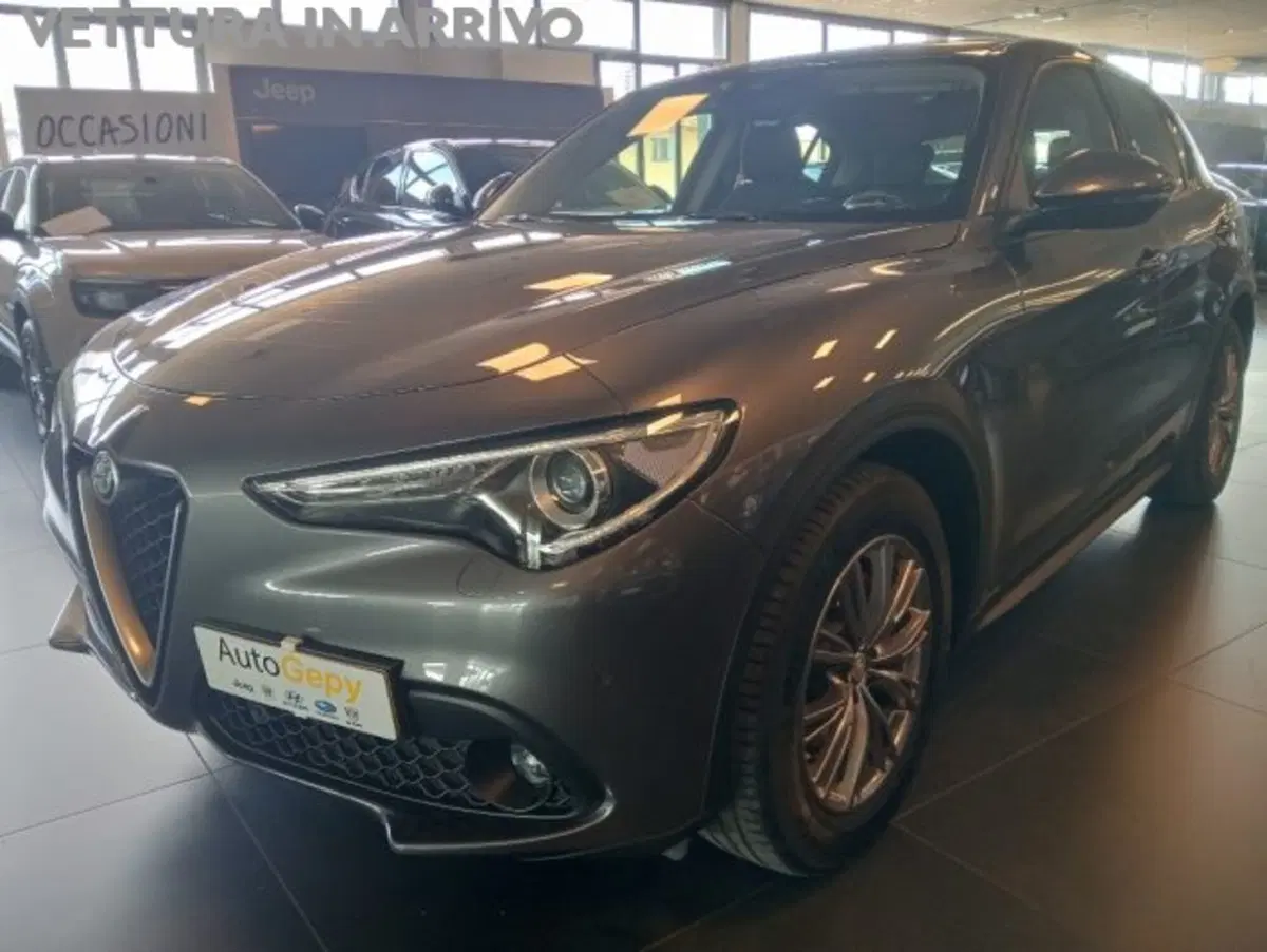 Alfa Romeo Stelvio usata a Modena (14)