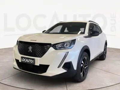 Peugeot 2008 PureTech 130 S&amp;S Allure Pack del 2023 usata a Torino