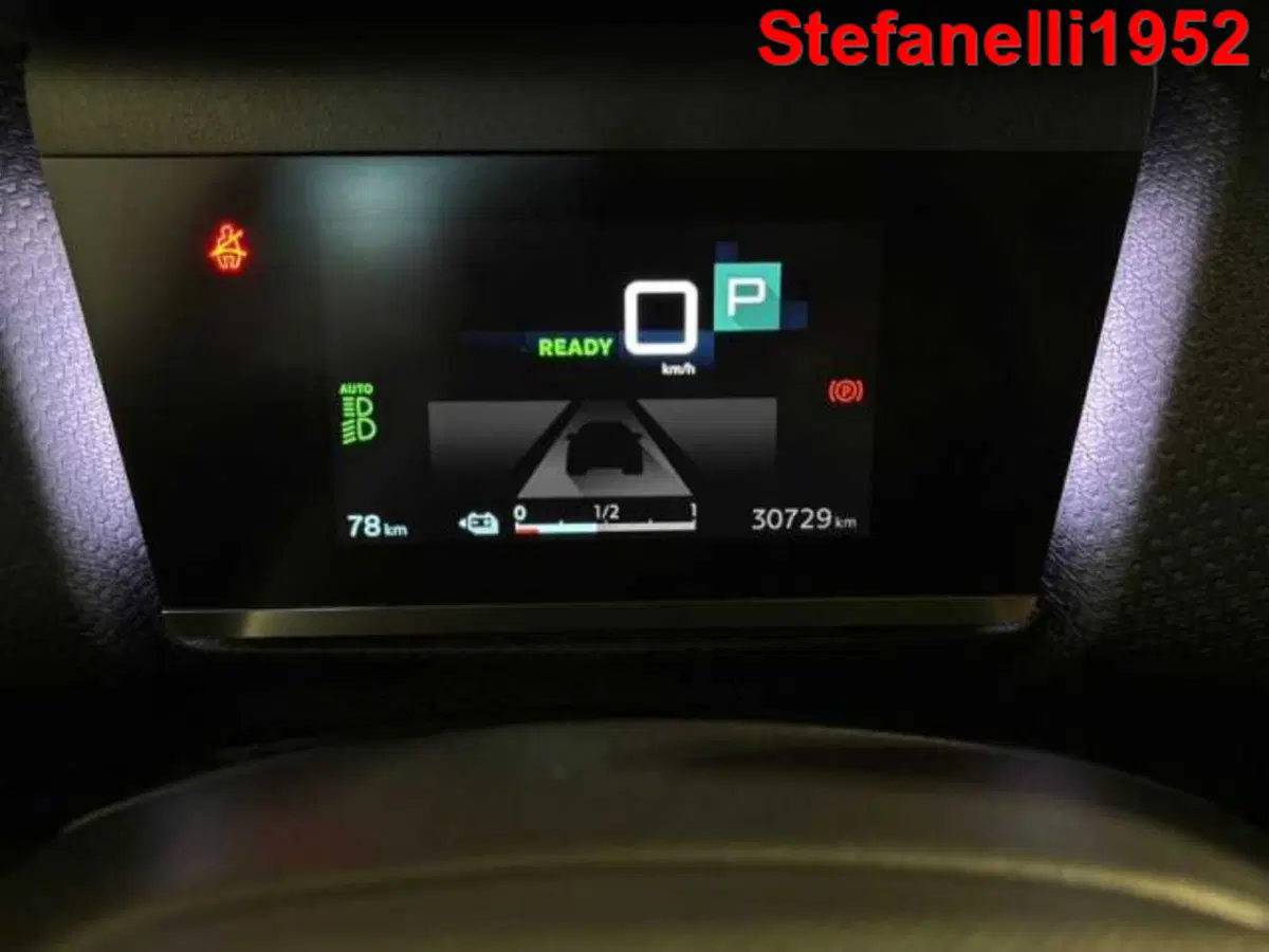 Citroen e-C4 X usata a Bologna (12)