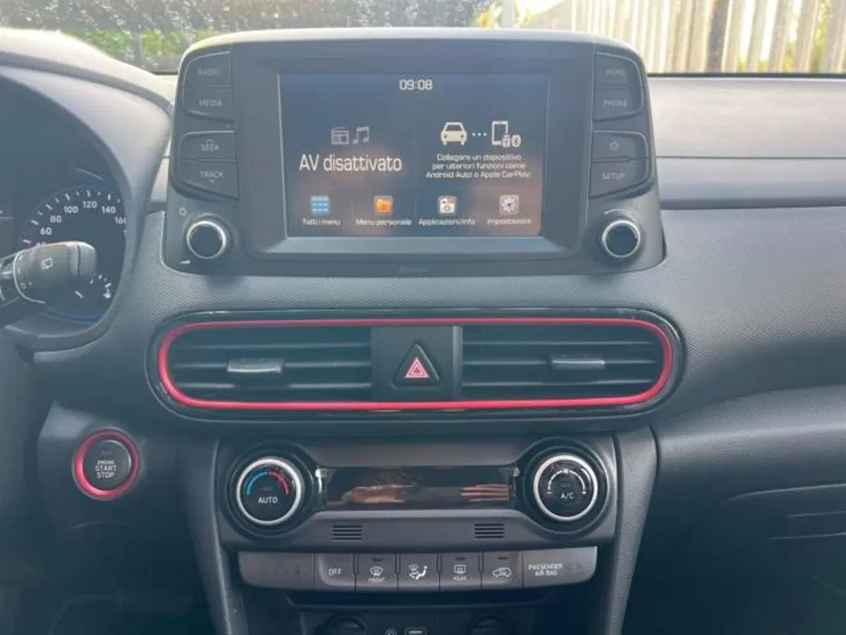 Hyundai Kona usata a Sassari (9)