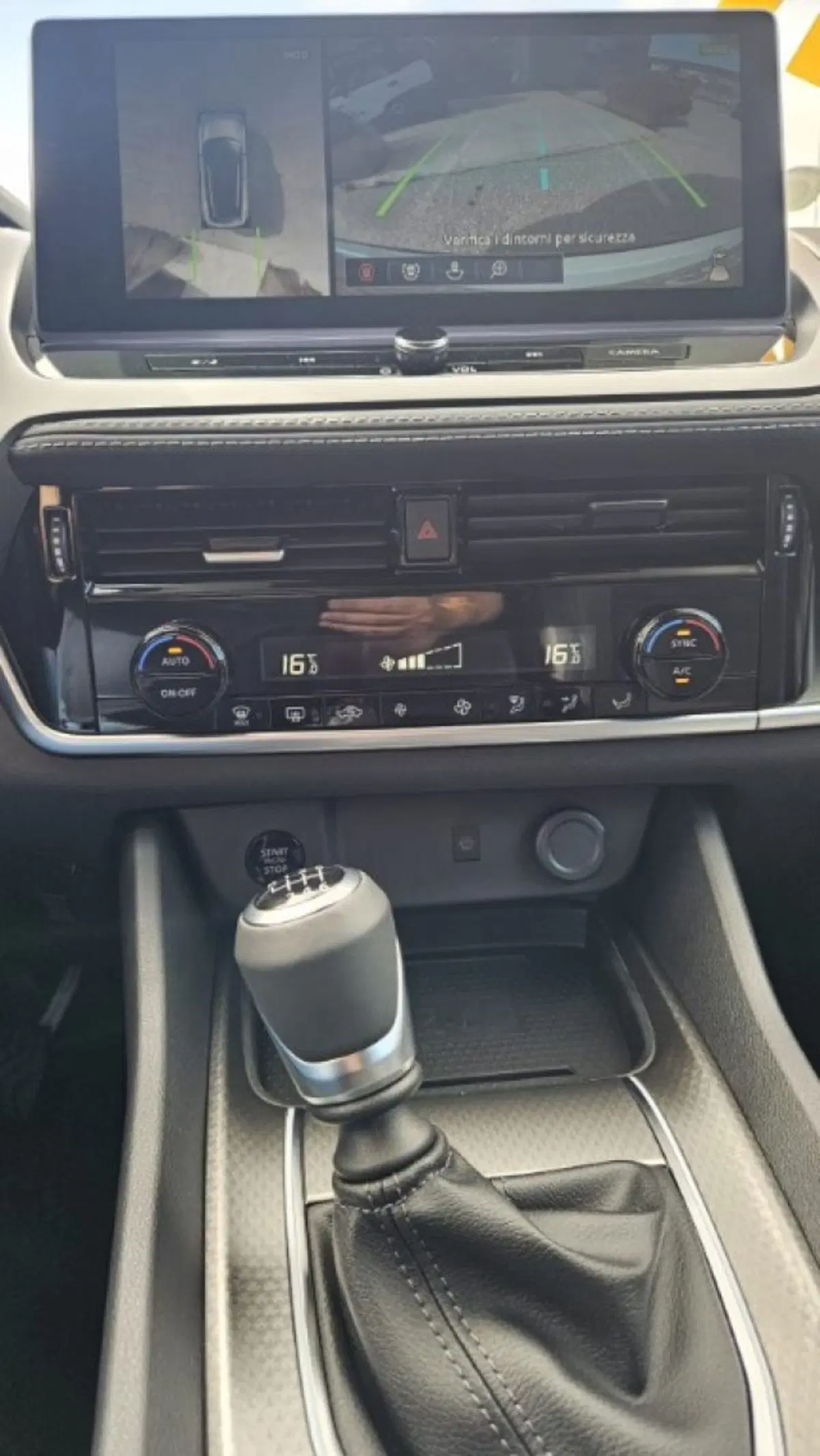 Nissan Qashqai nuova a Lucca (10)