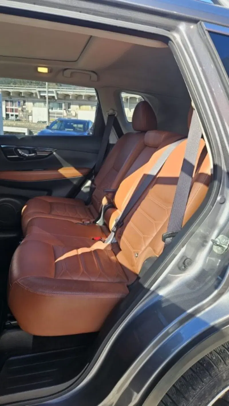 Nissan X-Trail usata a Lucca (18)