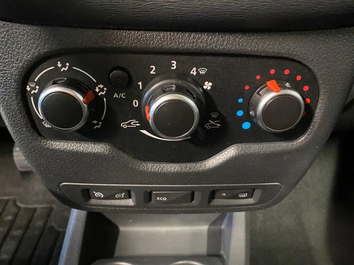 Dacia Lodgy usata a Torino (10)