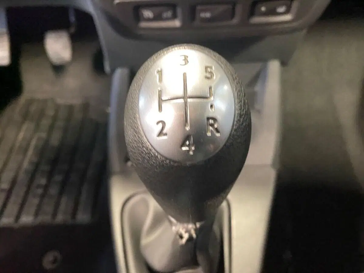 Dacia Lodgy usata a Torino (11)