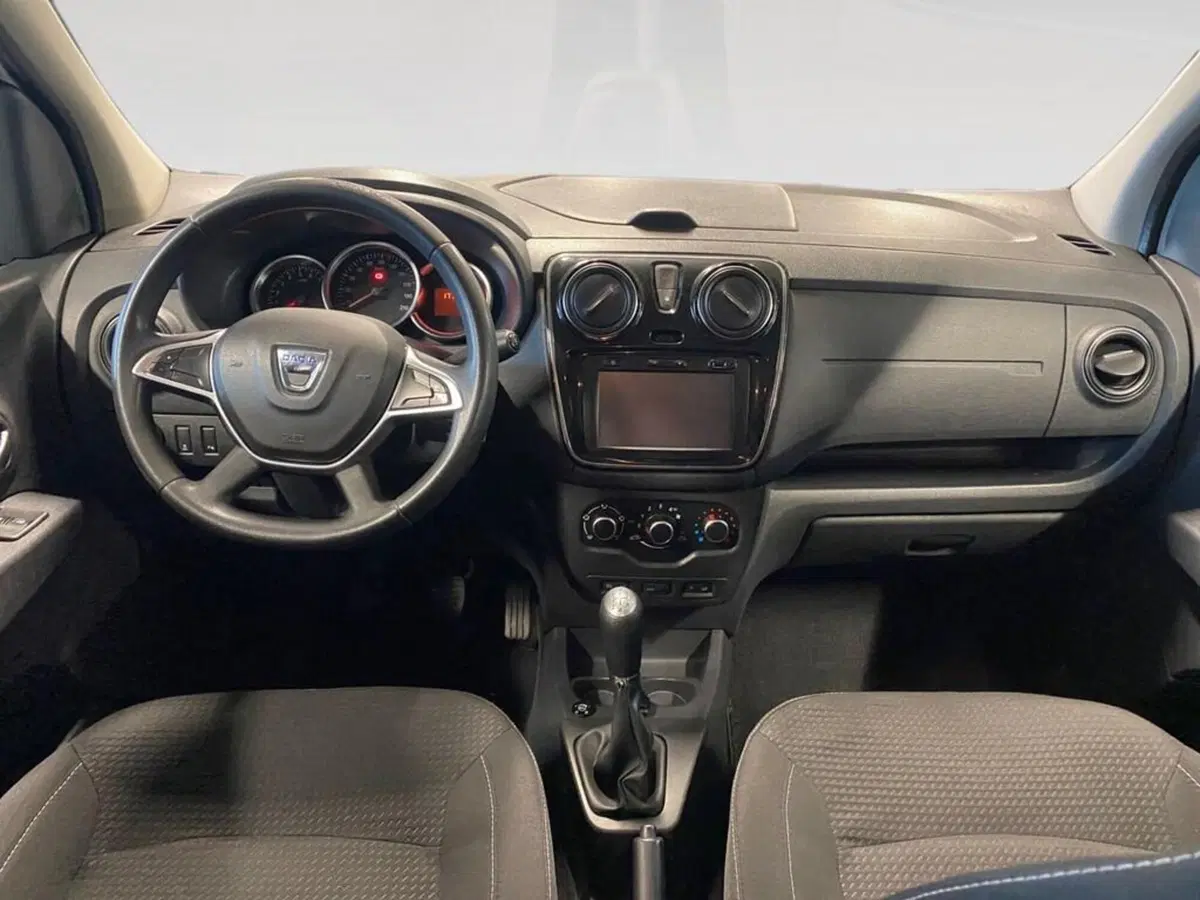 Dacia Lodgy usata a Torino (5)