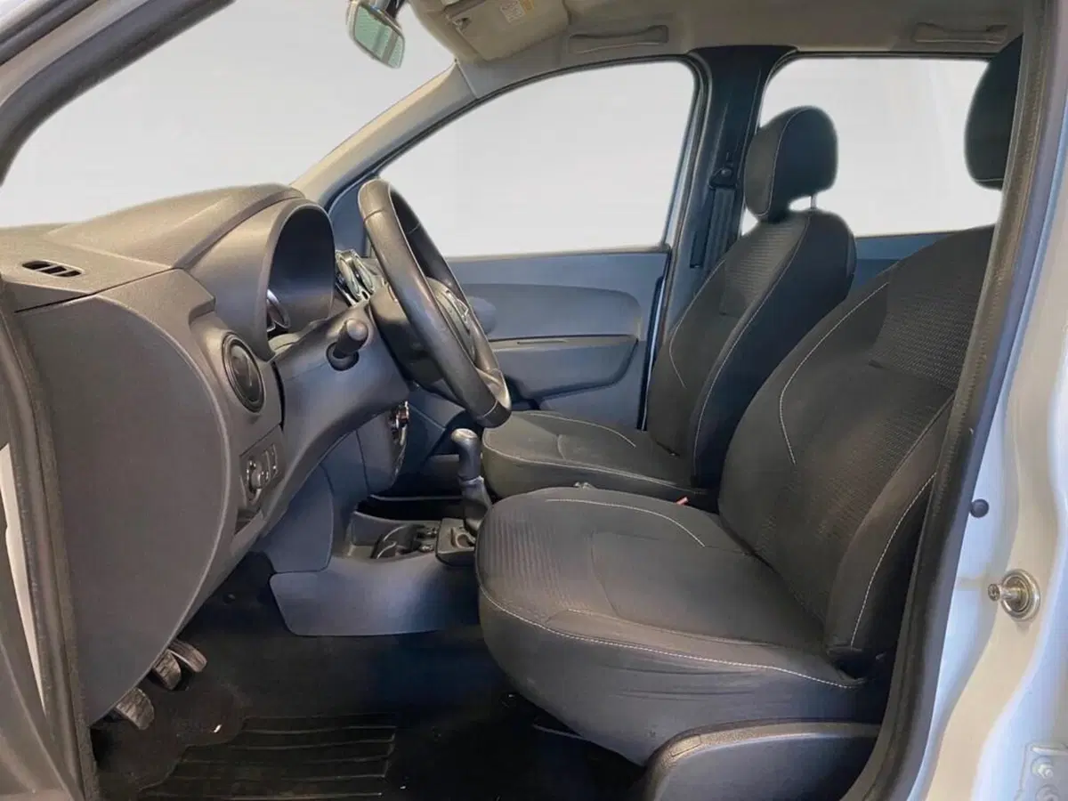Dacia Lodgy usata a Torino (6)