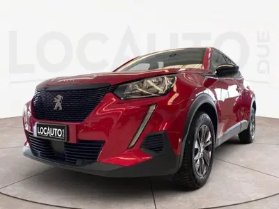 Peugeot 2008 1.2 puretech Active s&amp;s 100cv del 2023 usata a Torino