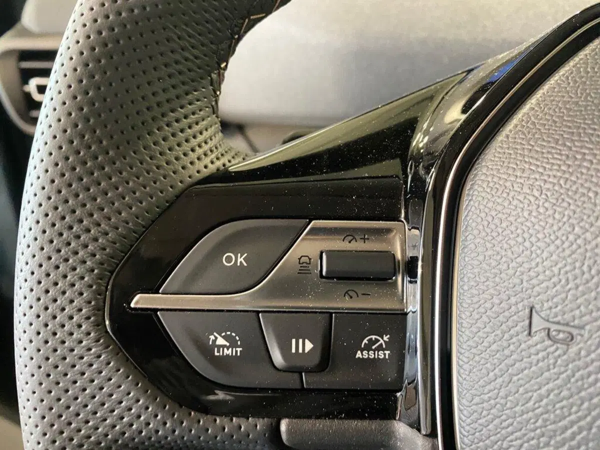 Peugeot Rifter nuova a Torino (12)