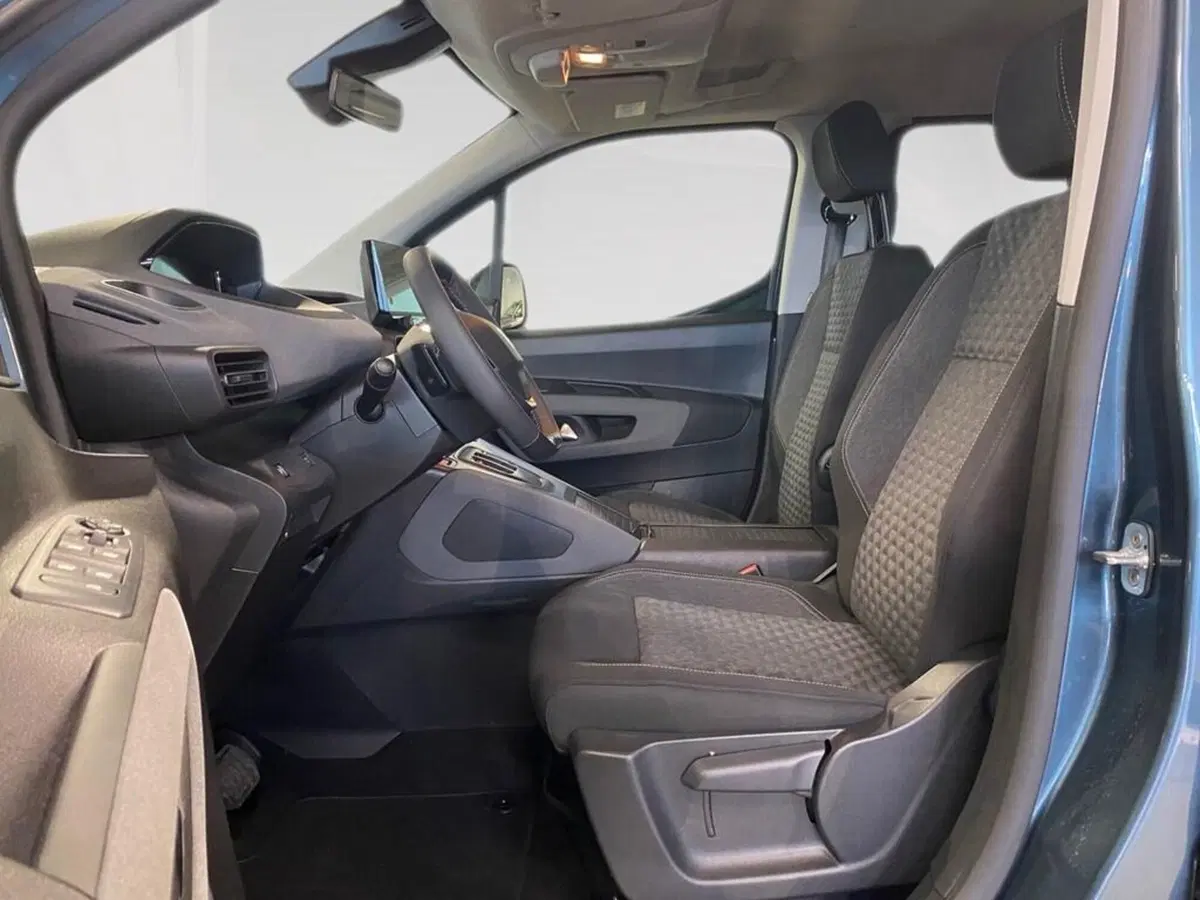 Peugeot Rifter nuova a Torino (7)