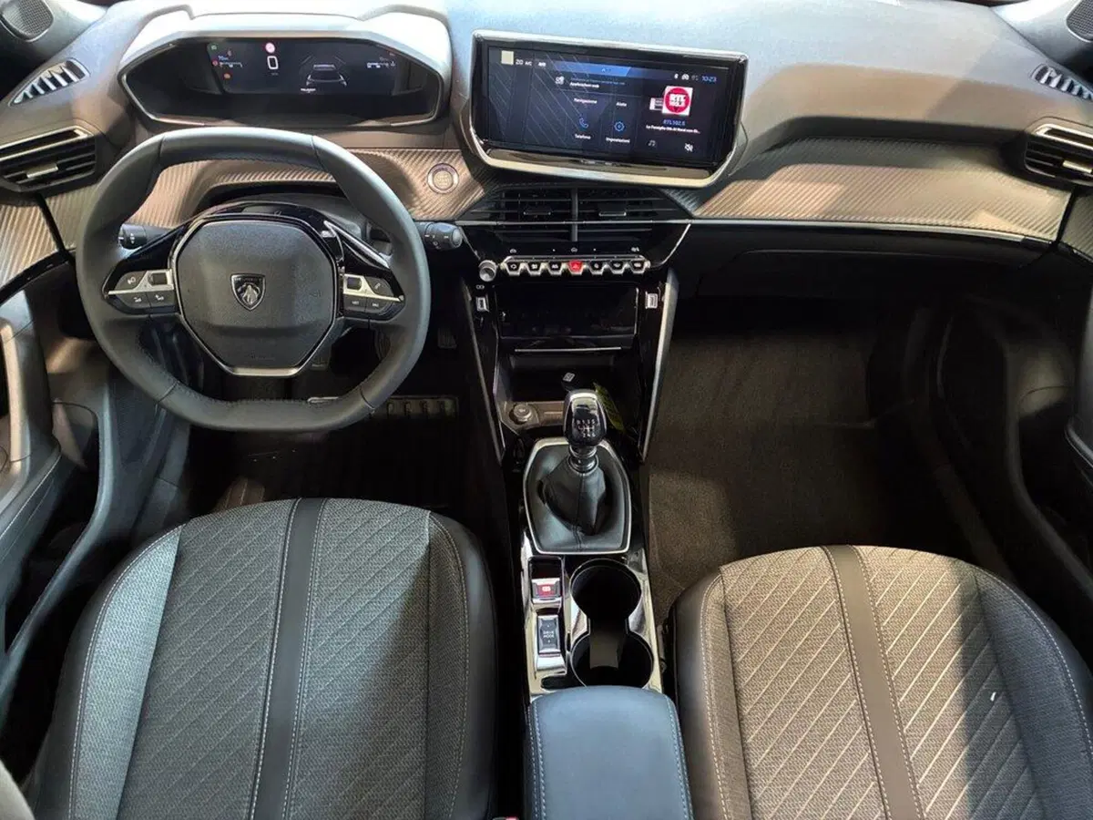 Peugeot 2008 nuova a Torino (6)