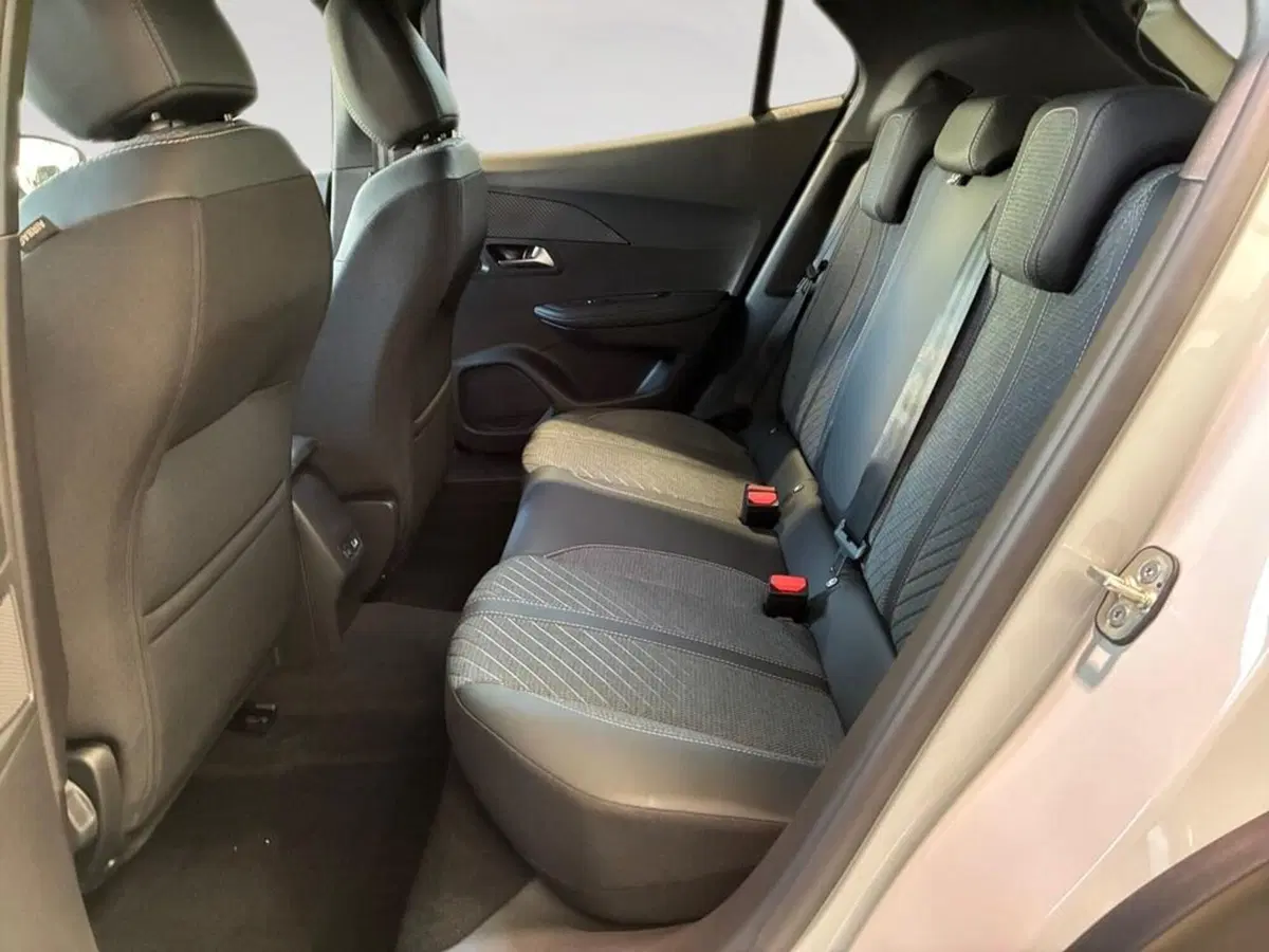 Peugeot 2008 nuova a Torino (8)