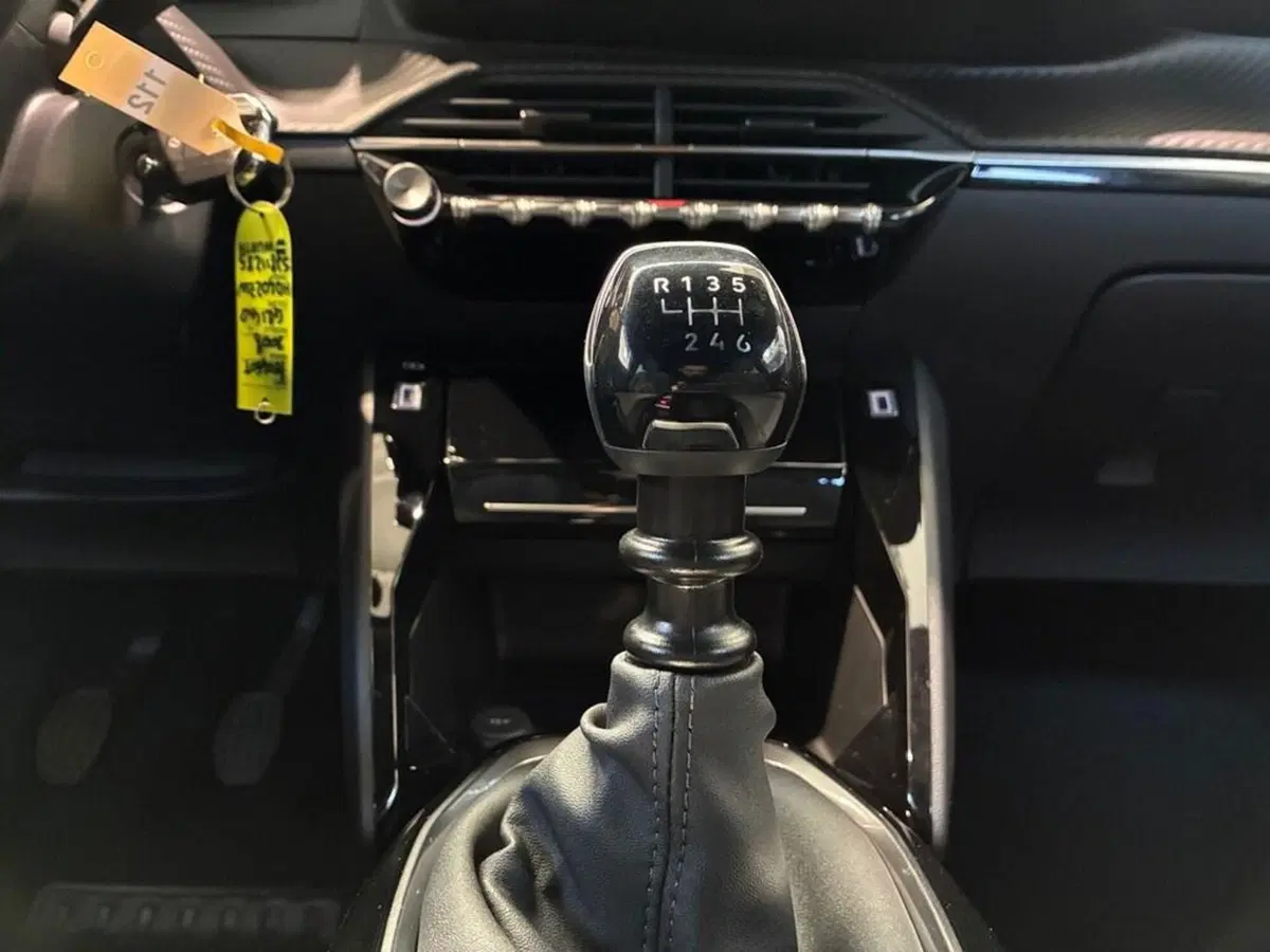 Peugeot 2008 nuova a Torino (12)