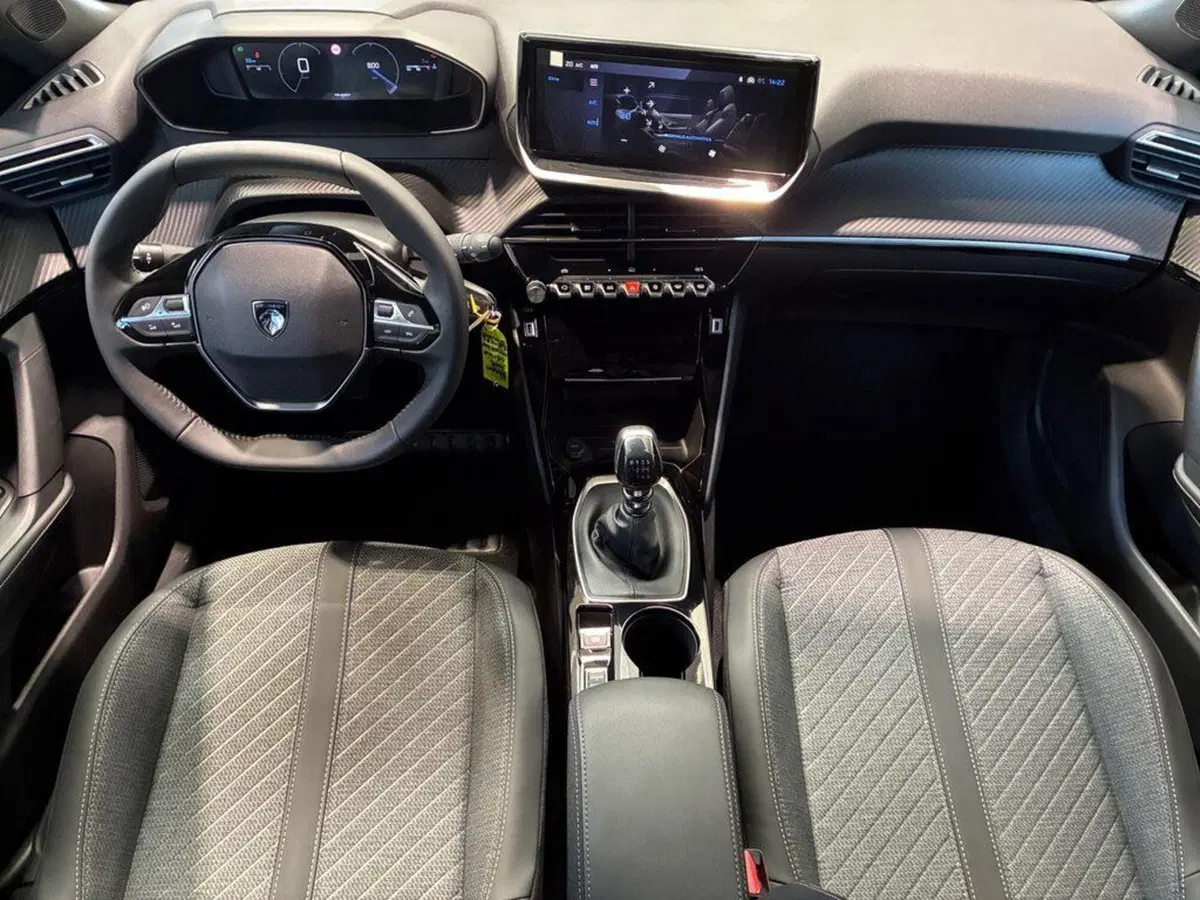 Peugeot 2008 nuova a Torino (6)