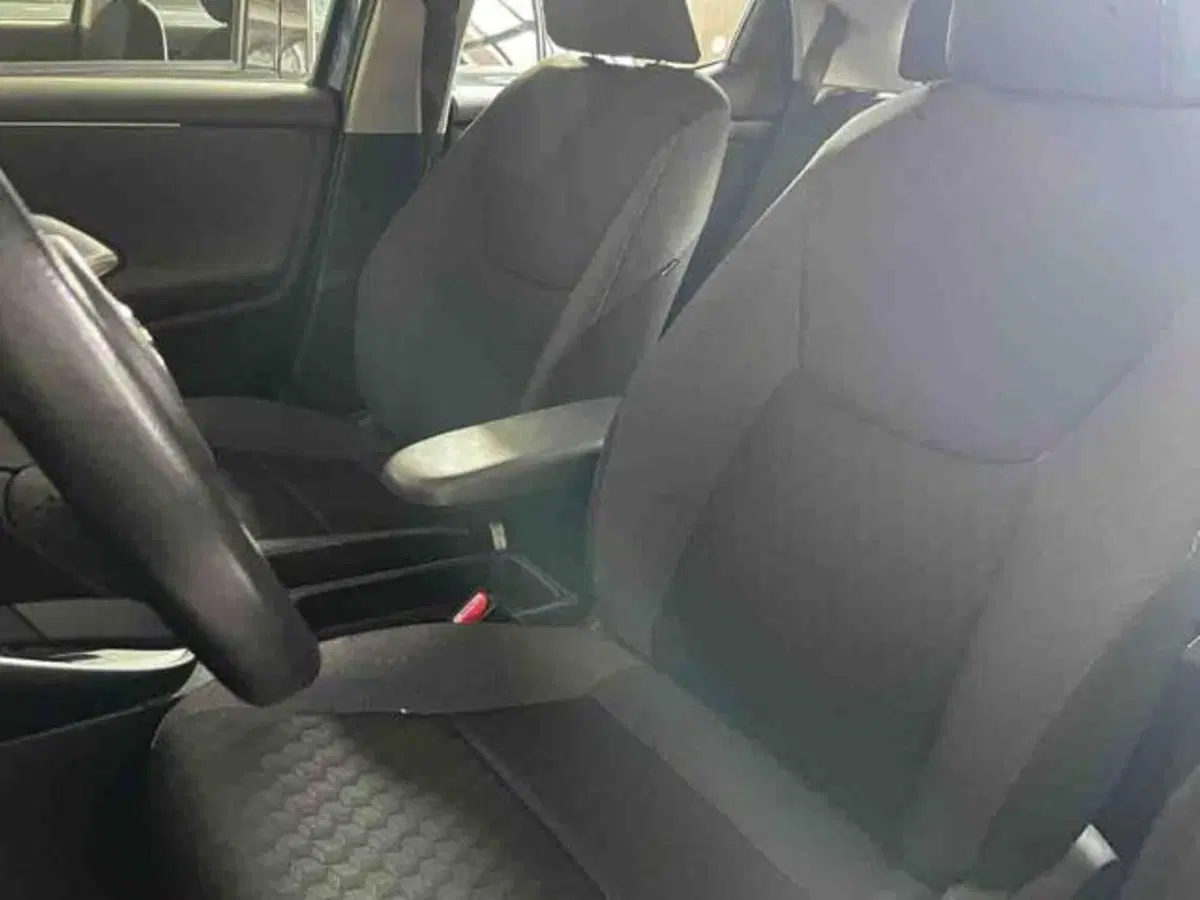 Toyota Yaris usata a Torino (8)