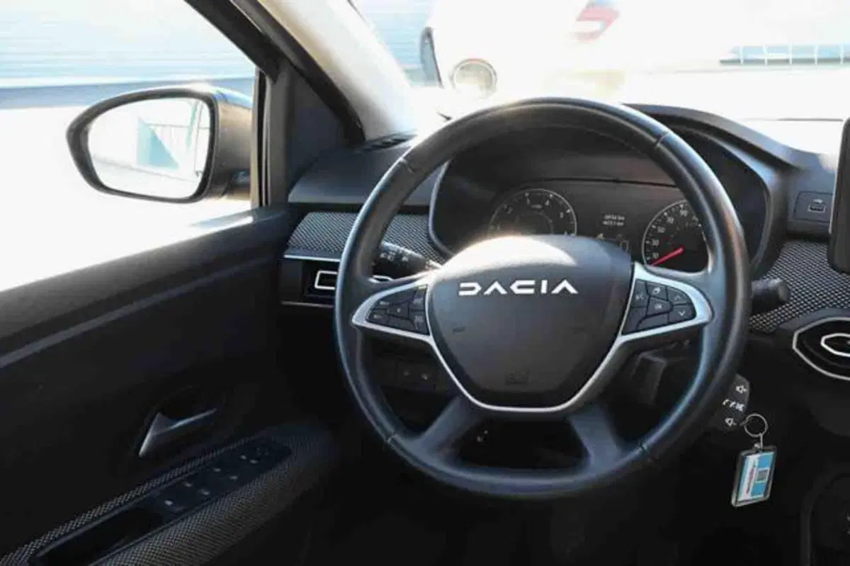 Dacia Sandero usata a Torino (12)
