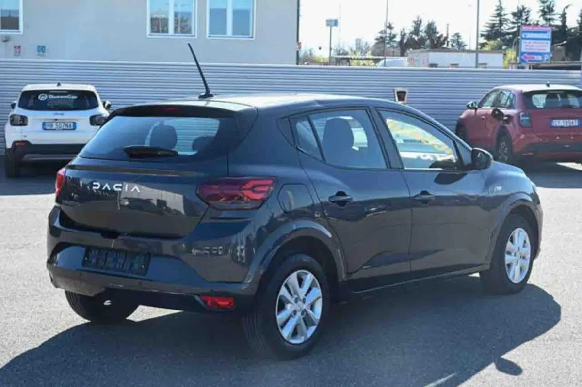 Dacia Sandero usata a Torino (3)