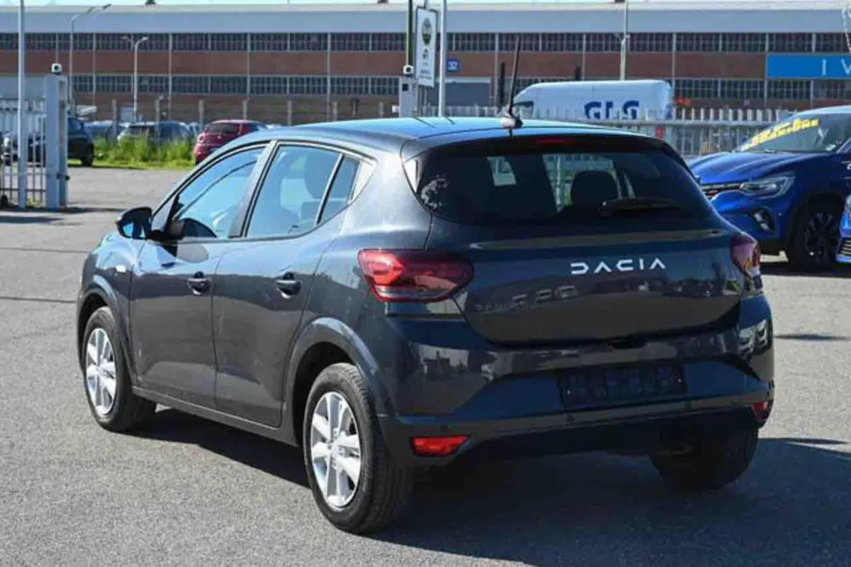 Dacia Sandero usata a Torino (4)