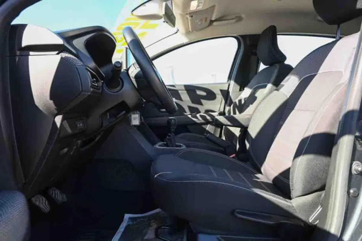 Dacia Sandero usata a Torino (9)