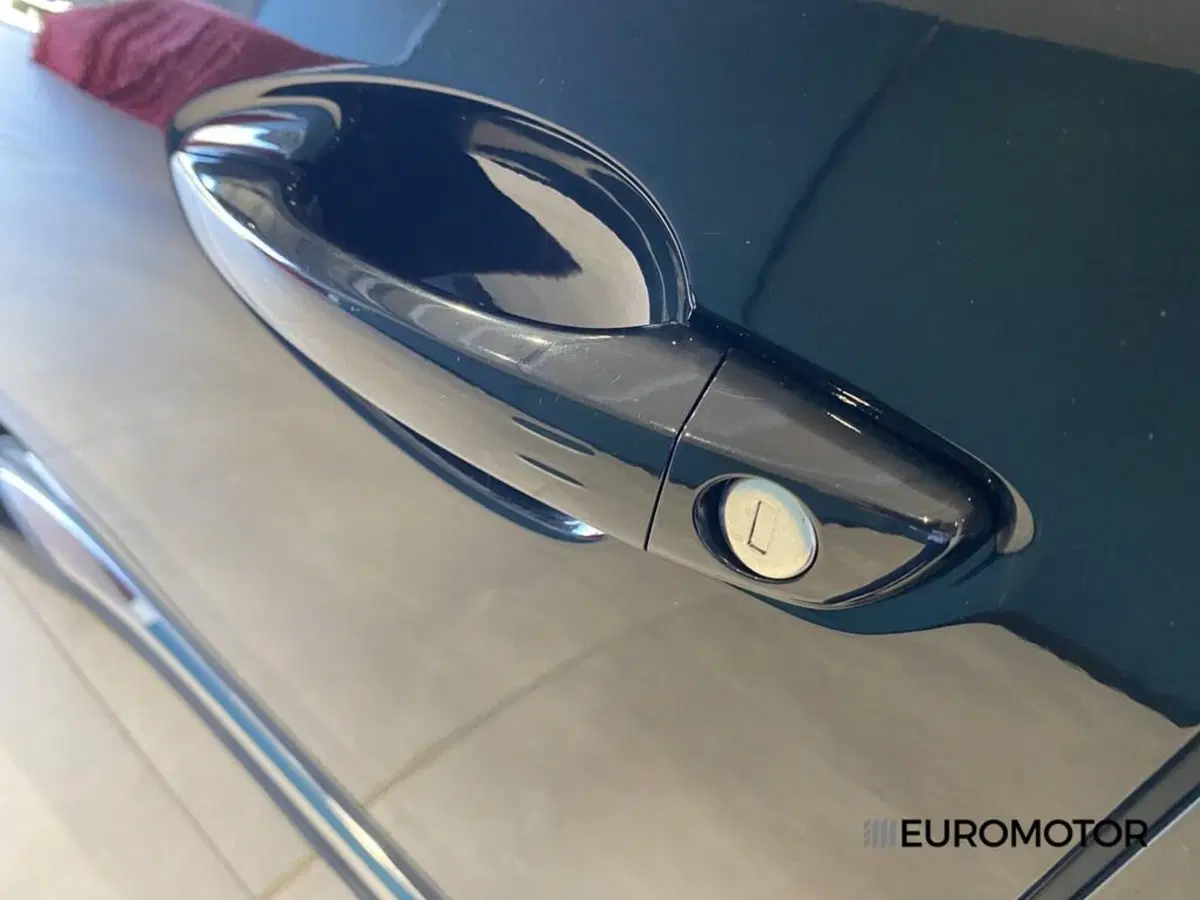 Peugeot 5008 usata a Bari (12)