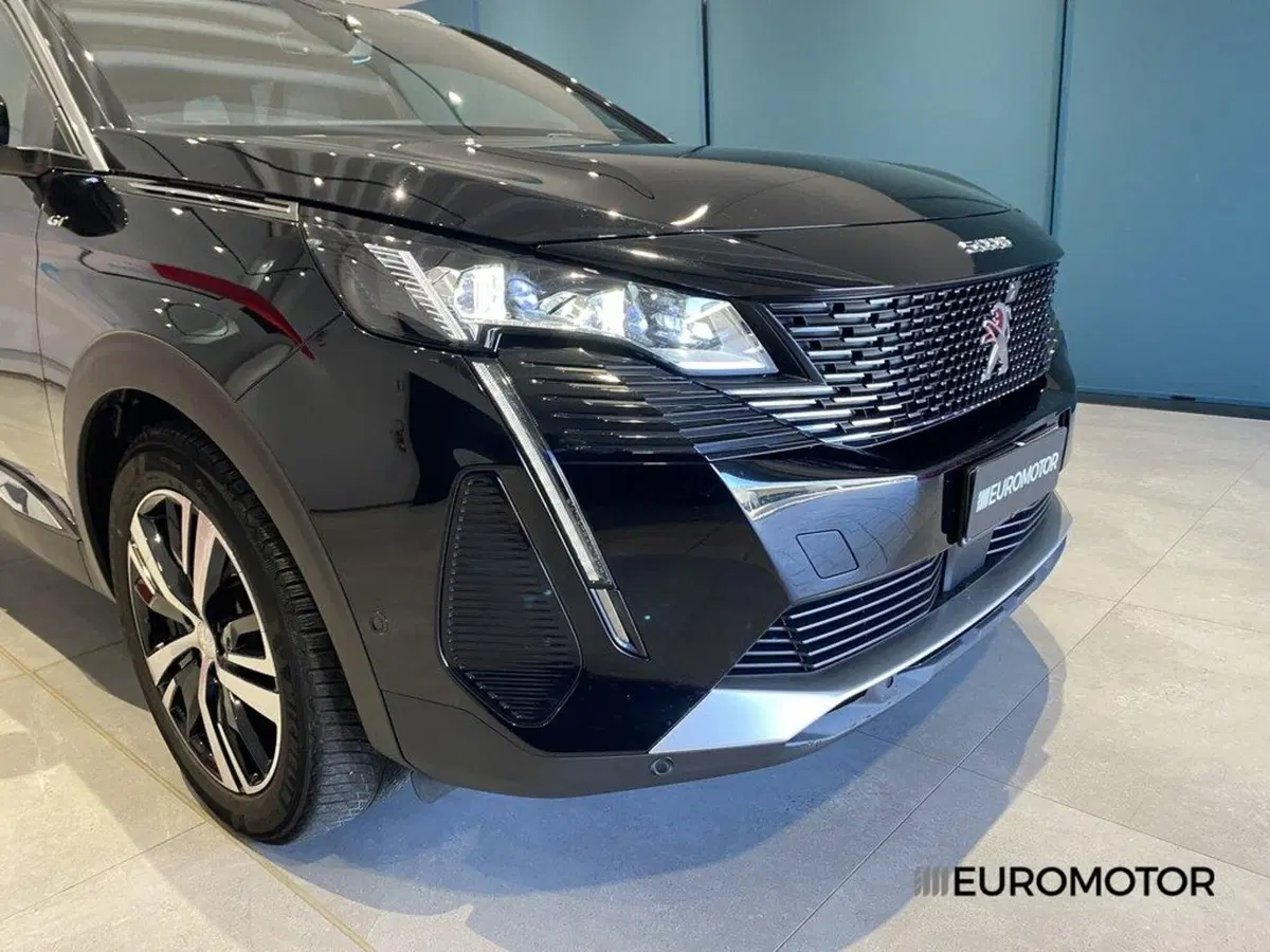 Peugeot 5008 usata a Bari (4)