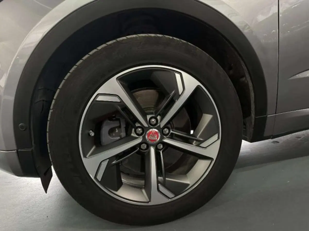 Jaguar E-Pace usata a Siena (8)