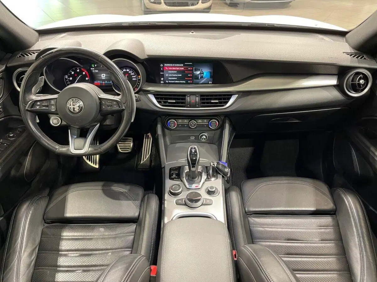 Alfa Romeo Stelvio usata a Sondrio (12)