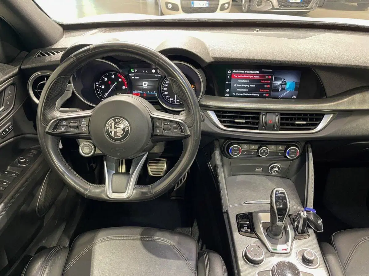 Alfa Romeo Stelvio usata a Sondrio (13)