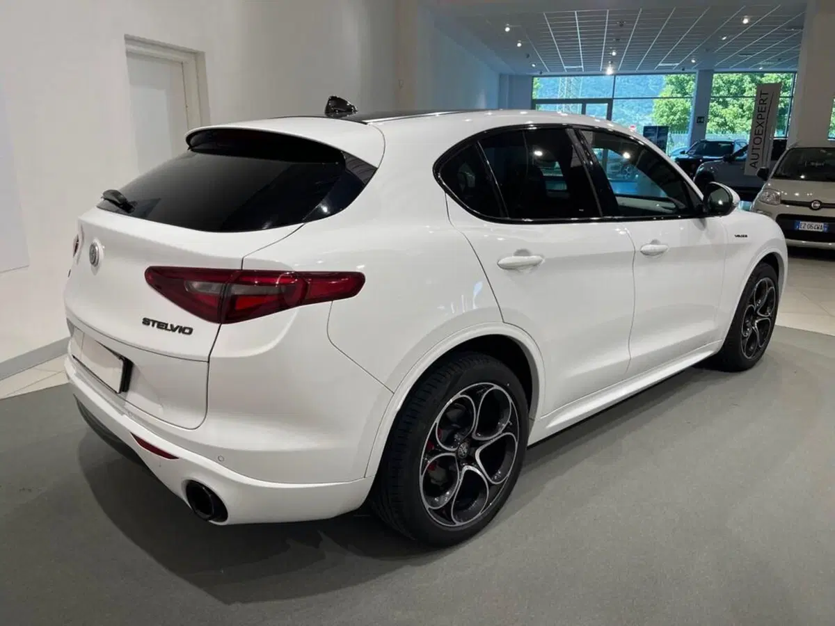 Alfa Romeo Stelvio usata a Sondrio (5)