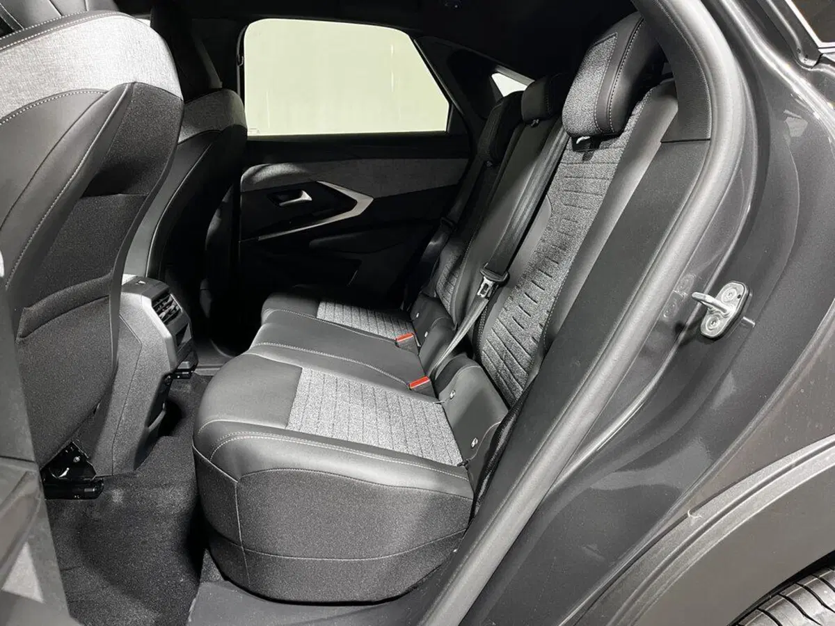Peugeot 3008 nuova a Sondrio (11)