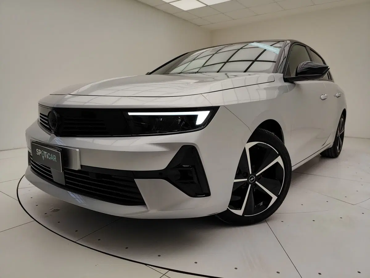 Opel Astra usata a Como (18)