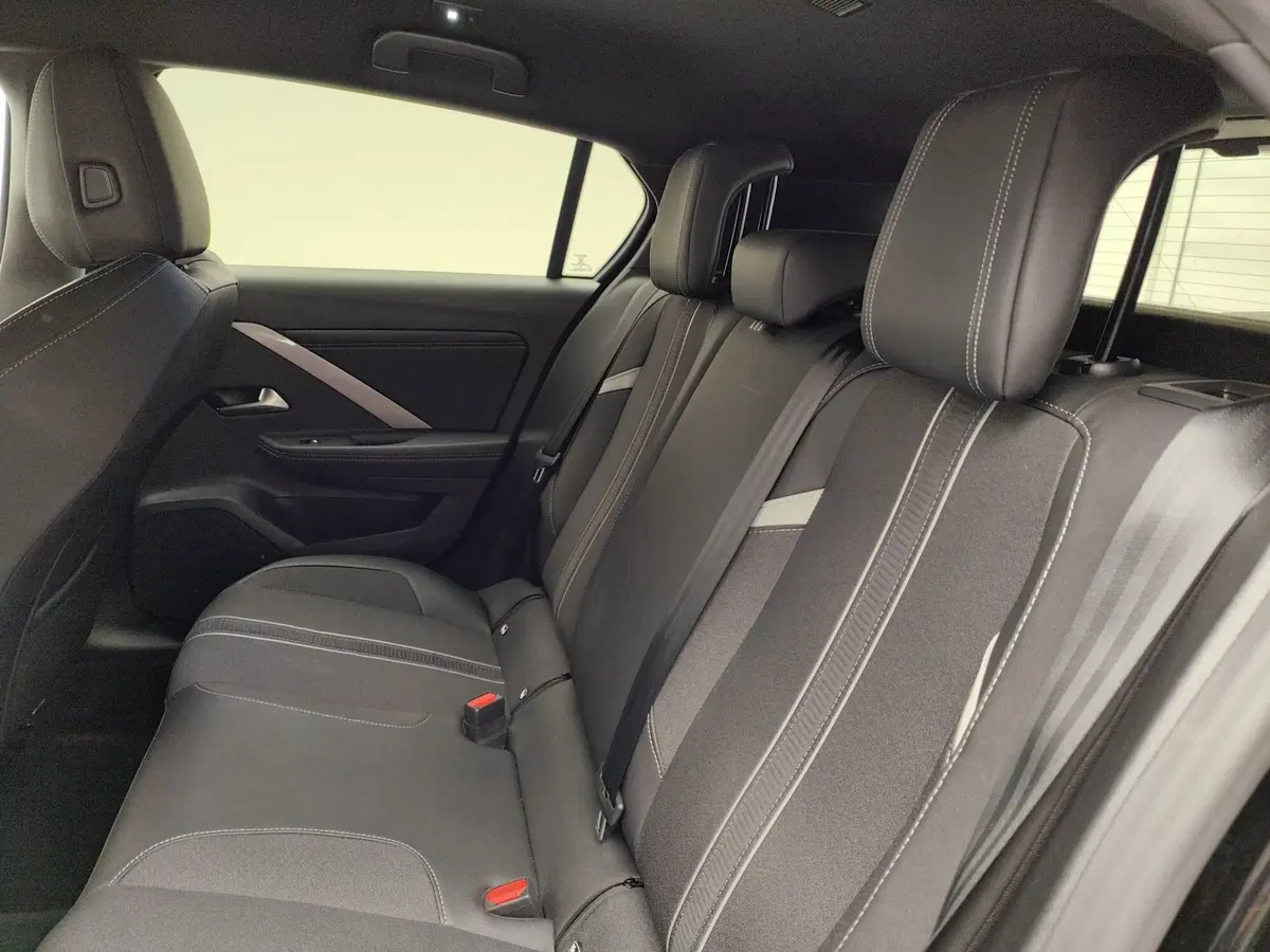 Opel Astra usata a Como (13)