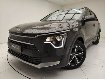 Kia Niro 1.6 gdi hev Business 129cv dct6 del 2025 usata a Erba