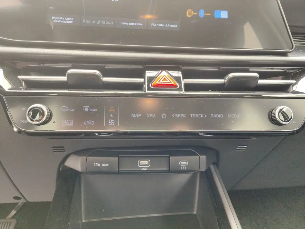 Kia Niro usata a Como (17)