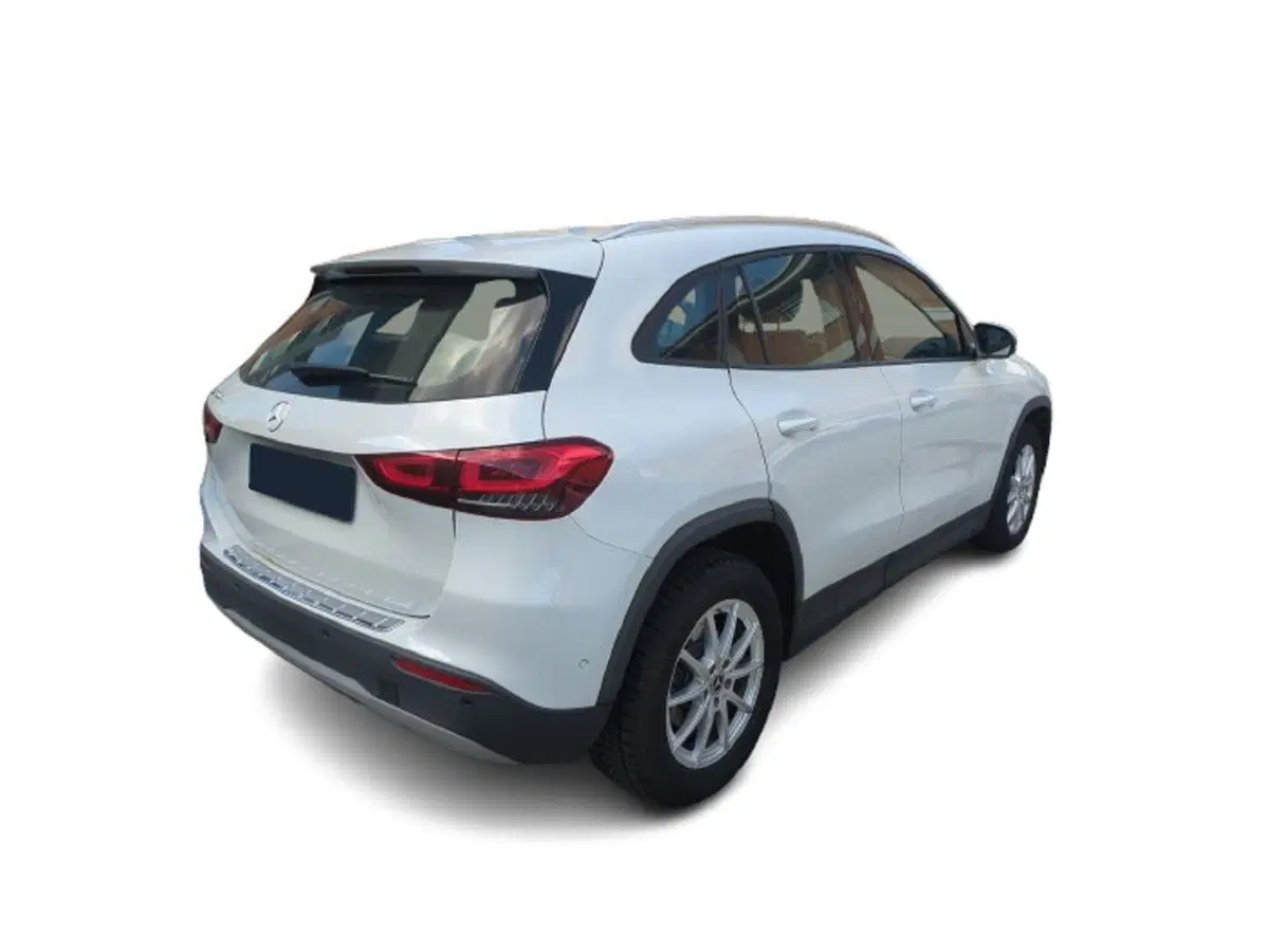 Mercedes-Benz GLA SUV usata a Bari (10)